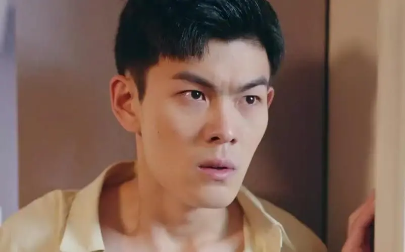 《鉴宝无双》：小人物的逆袭之路，乡村鉴宝传奇，看草根英雄如何玩转古董界！